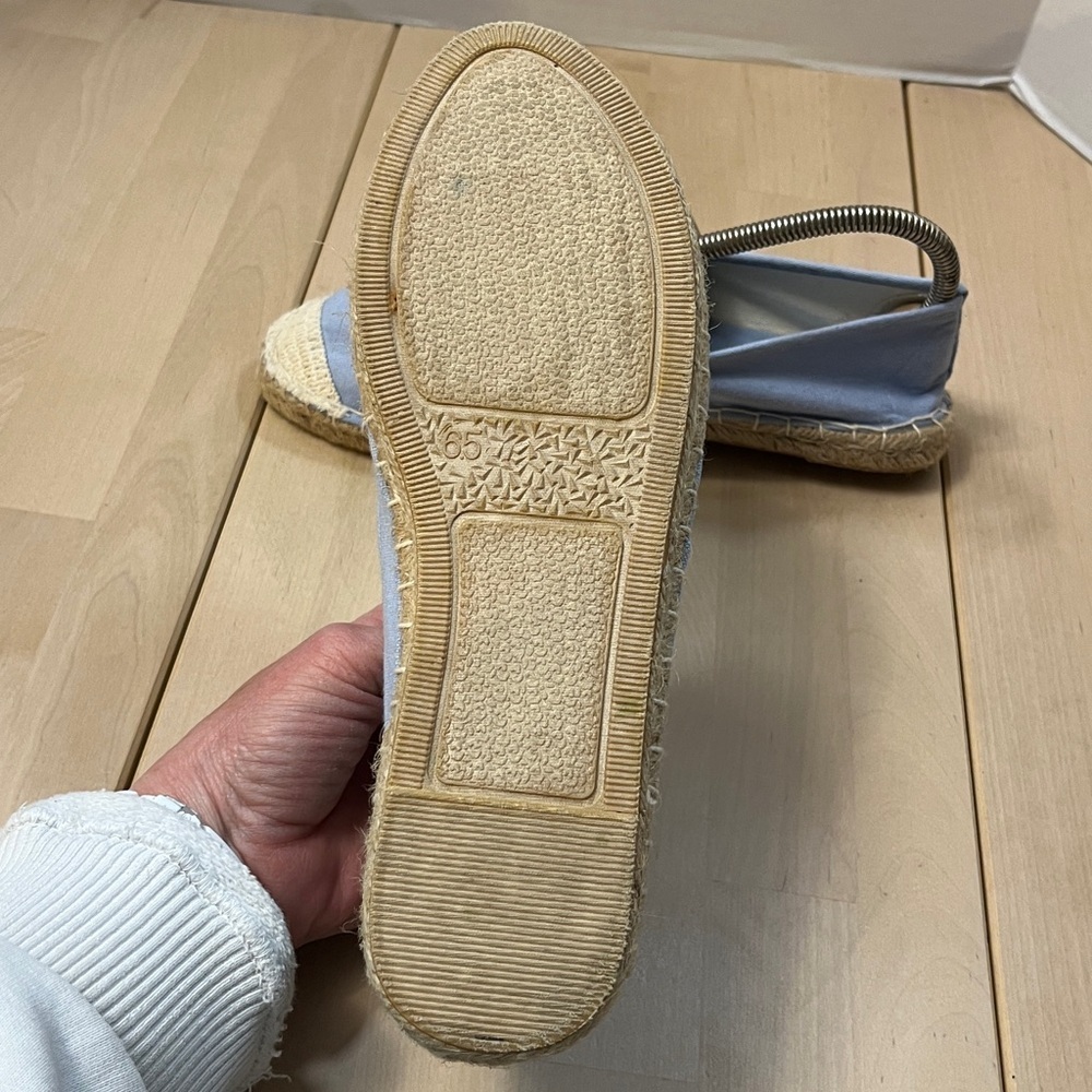 Coldwater Creek Light Blue w/ Embroidered Hummingbird Espadrilles Women’s 8.5 - Picture 11 of 16